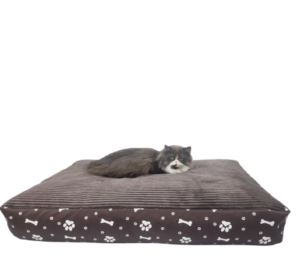 Legowisko dla zwierząt domowych - 75x50x15 - łapki białe na brązowym tle